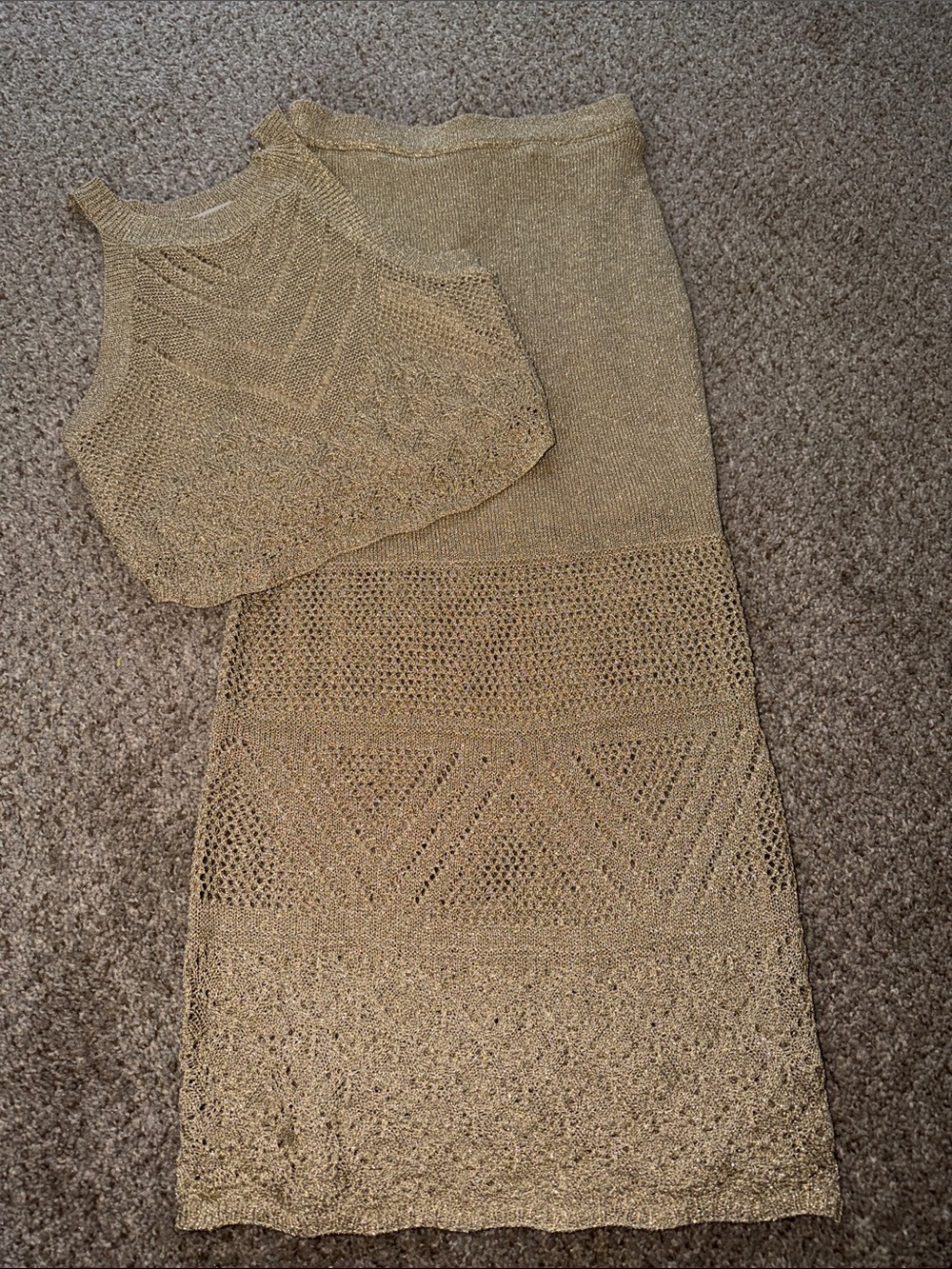 HOUSE OF HARLOW 1960 GOLD SHIMMER SKIRT TOP SET